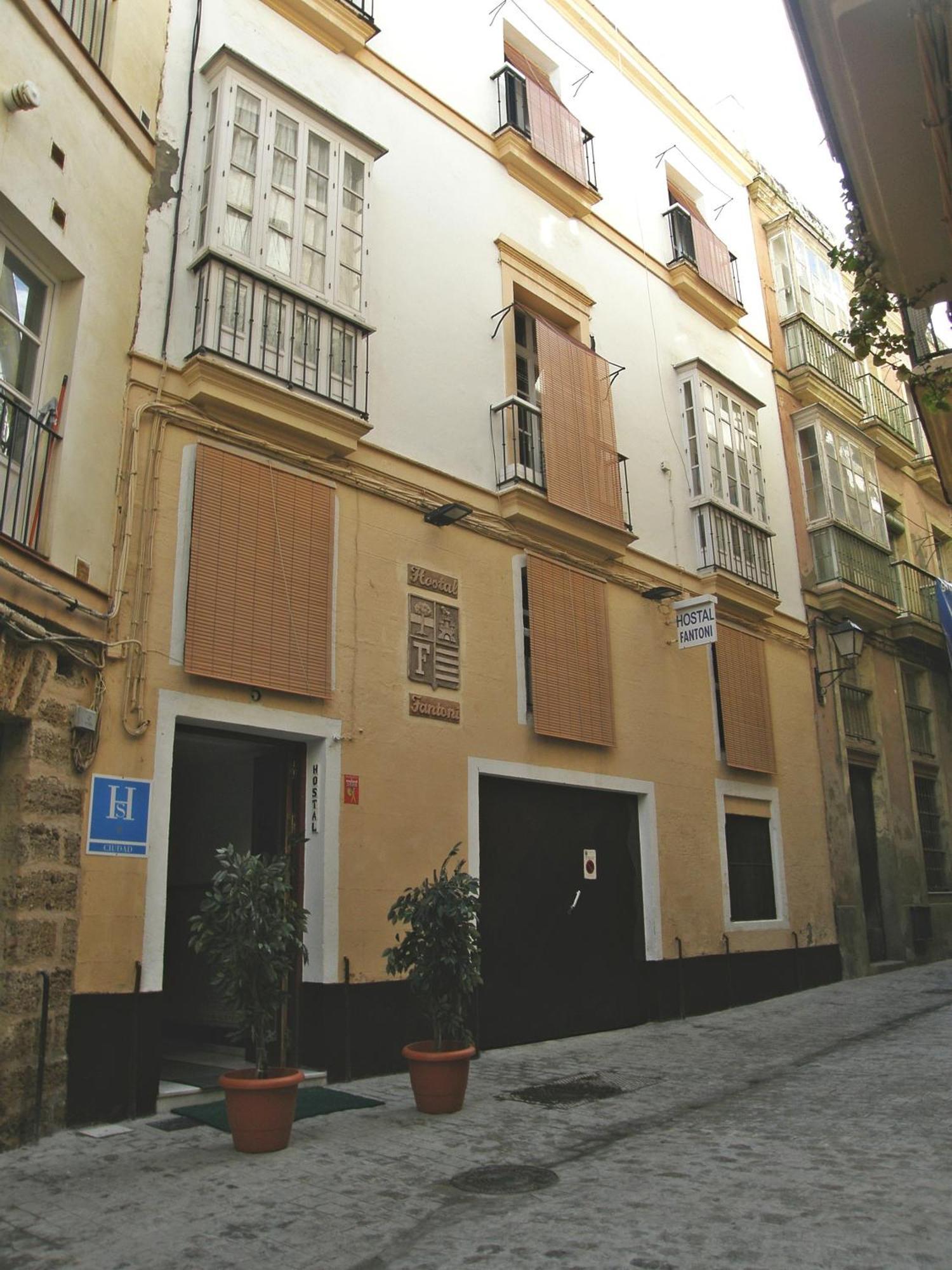 Hostal Fantoni Cadiz Bagian luar foto