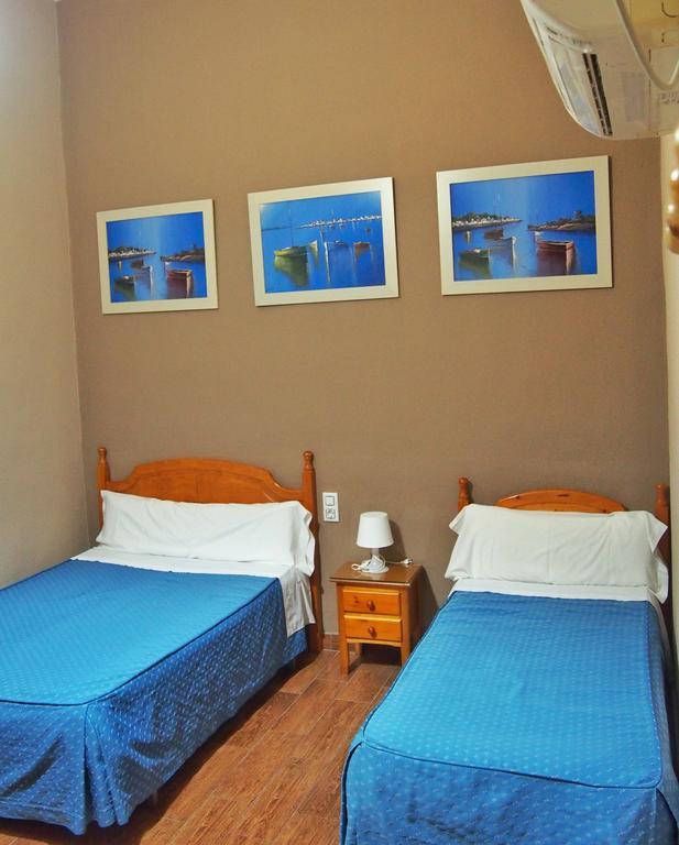 Hostal Fantoni Cadiz Bagian luar foto