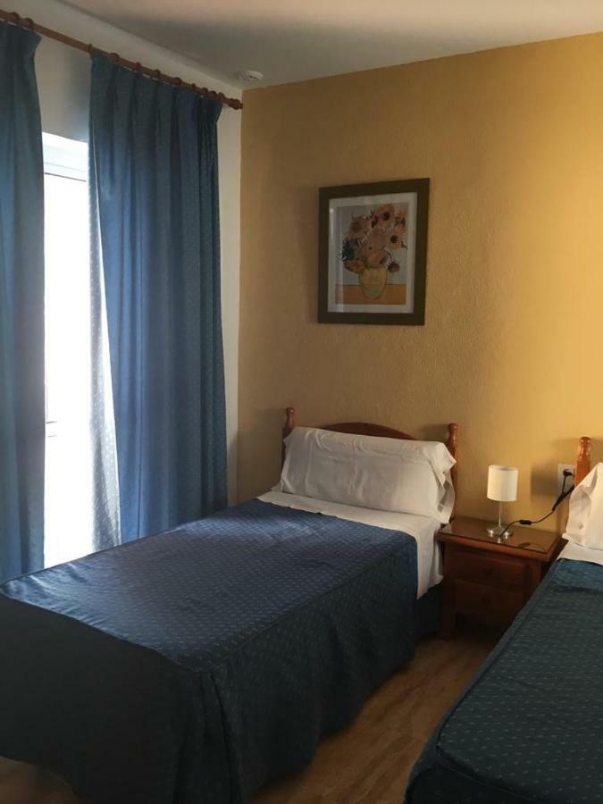 Hostal Fantoni Cadiz Bagian luar foto